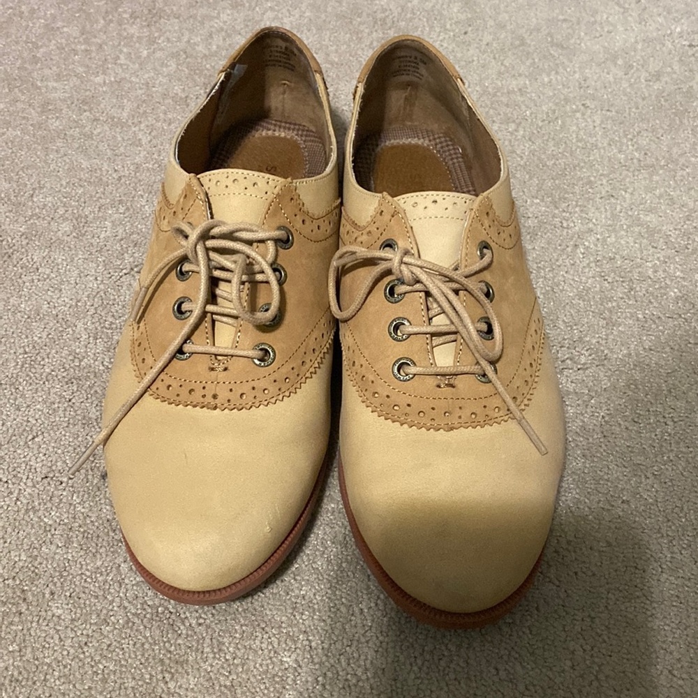 Barely worn Sperry top sider tan shoes